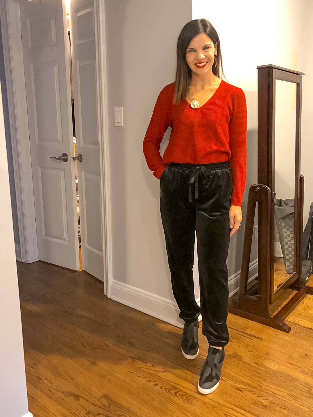 How to Dress Up Velvet Jogger Pants - Le Fab Chic
